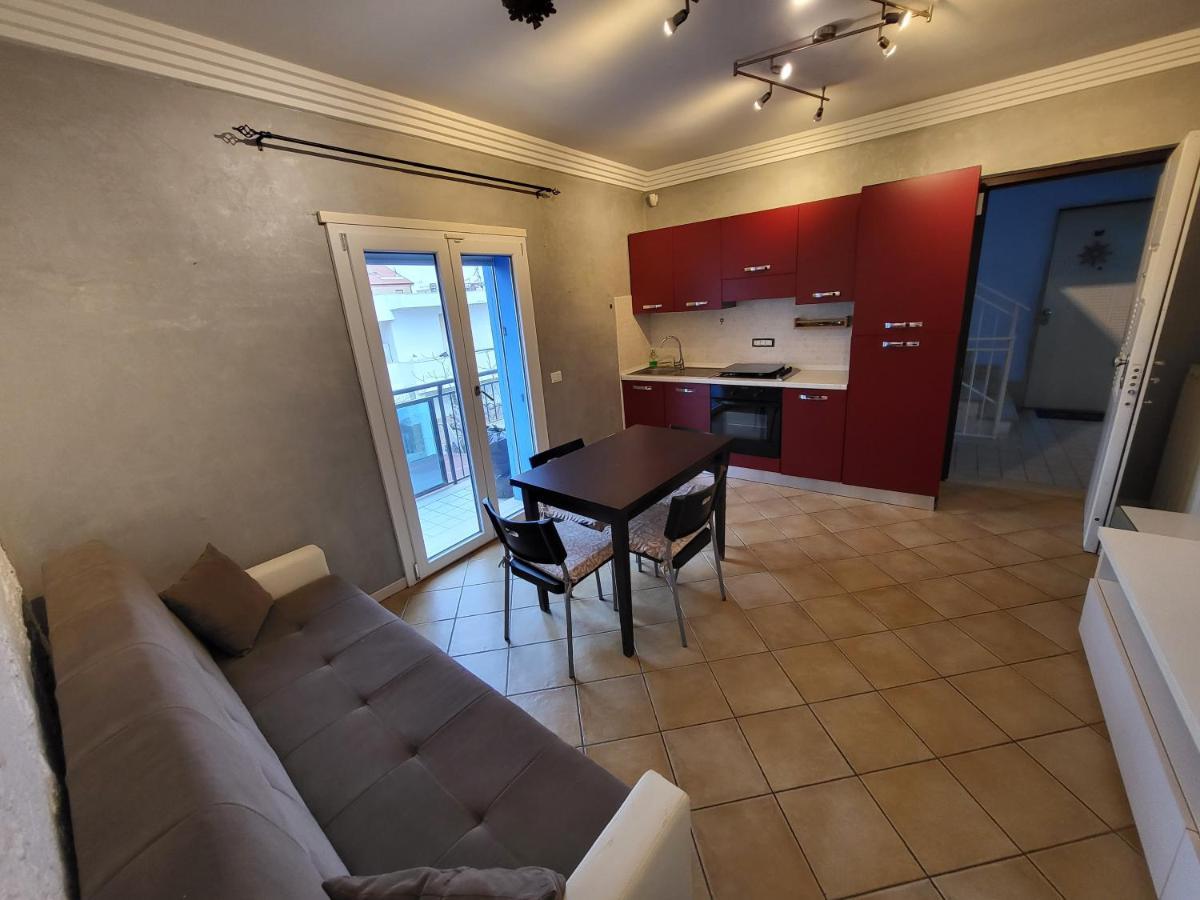 Sweet House Fiumicino Appartement Buitenkant foto